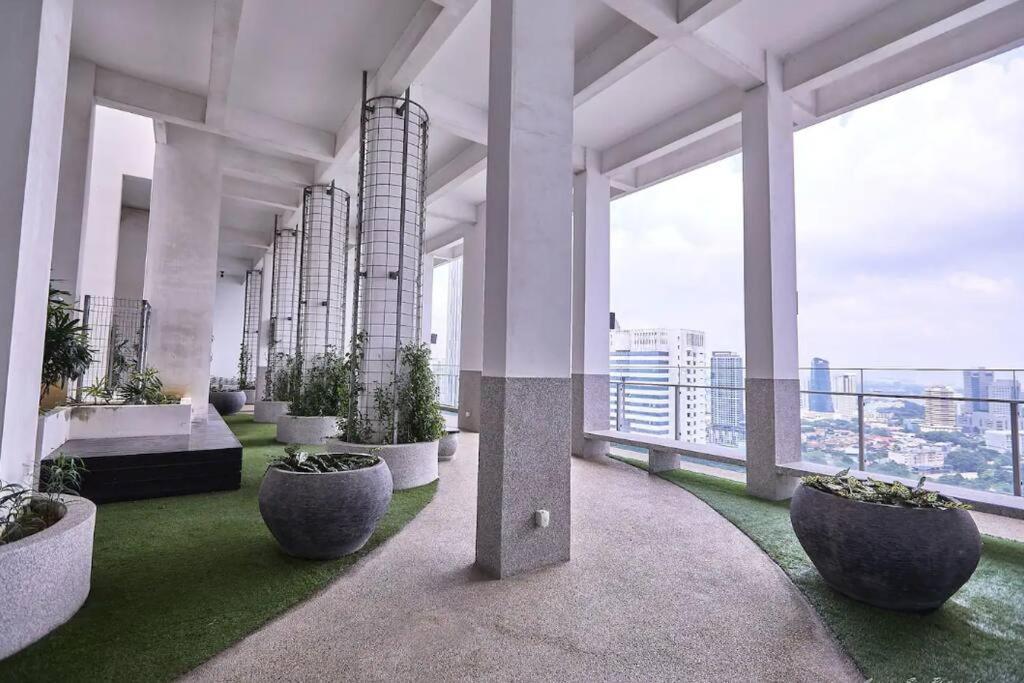 Twin Galaxy Netflix /mahjong Near Ksl Mall@ Johor Bahru