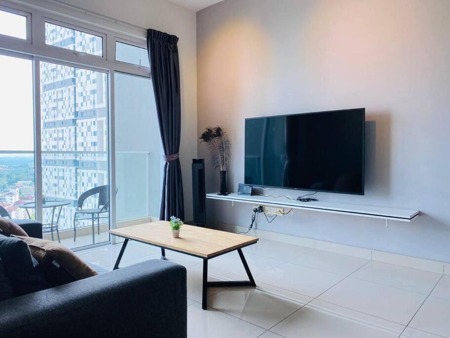 Twin Galaxy Netflix /mahjong Near Ksl Mall@ Apartemen